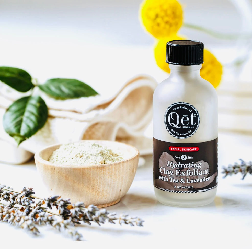 Qēt Botanicals Hydrating Clay Exfoliant with Tea & Lavender - Skin of Light