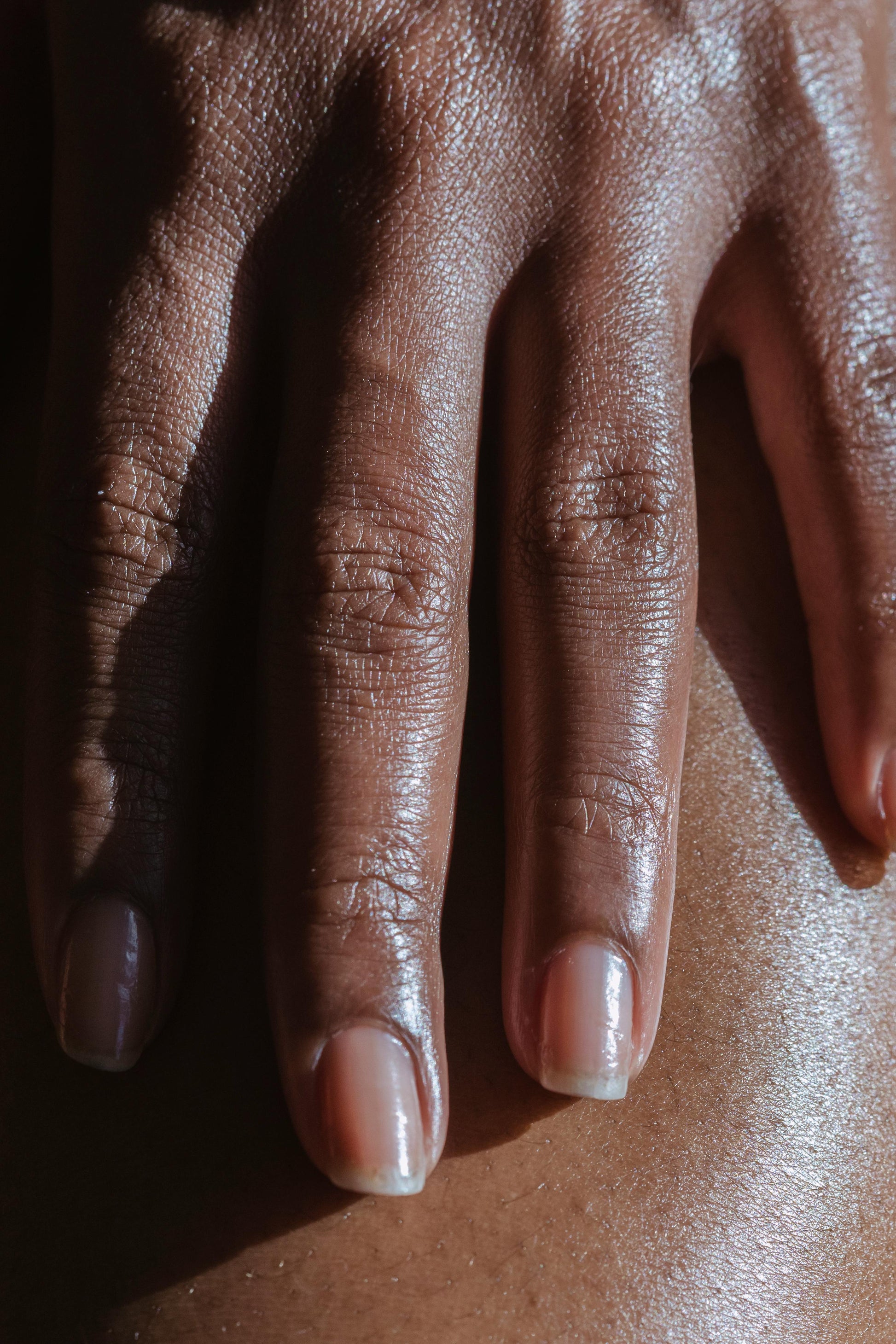 skin of light organic body oils